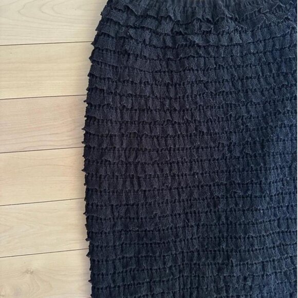 Ronny Kobo Elegant black midi skirt with a ruched lace-like fabric - Picture 3 of 7